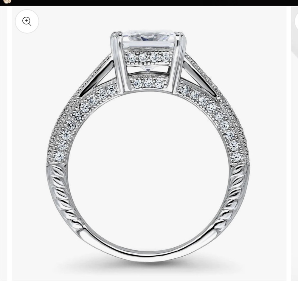 Princess Cut Engagement Ring - Picture 4 of 11